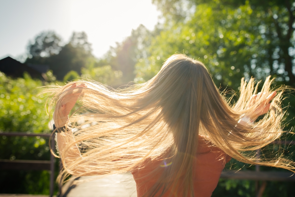 capelli schiariti sole