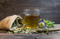 8 tisane per ridurre il gonfiore